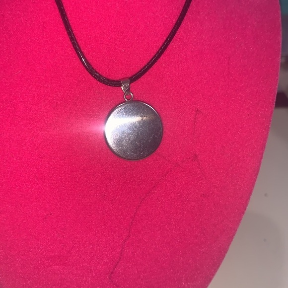 Scorpio necklace - Picture 2 of 3